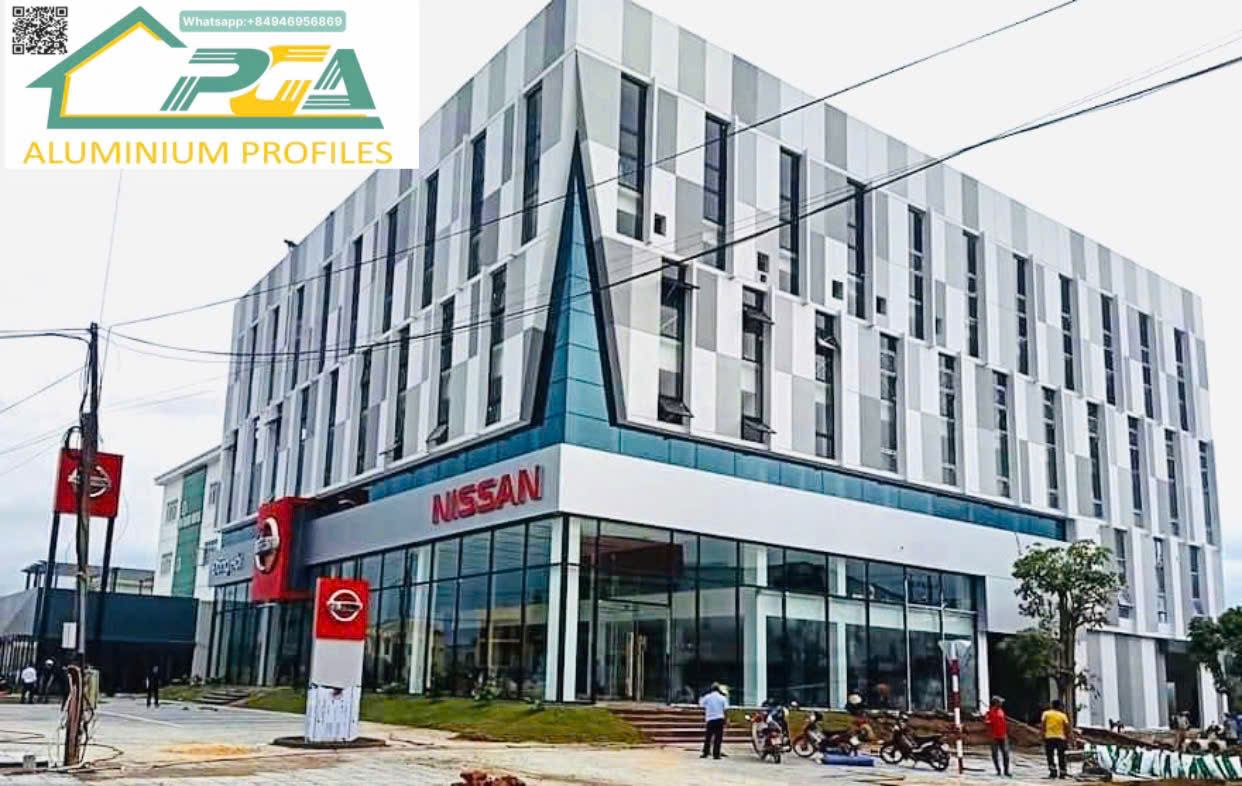 Showroom ô tô NISSAN Quảng Bình